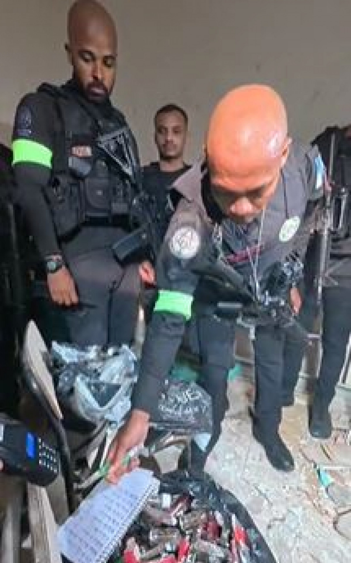 Drogas foram encontradas embaladas e separadas em sacolas