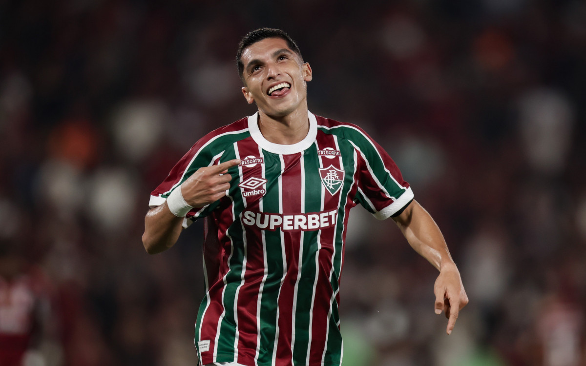 Kevin Serna fez o segundo gol do Fluminense no 2 a 1 sobre o Flamengo