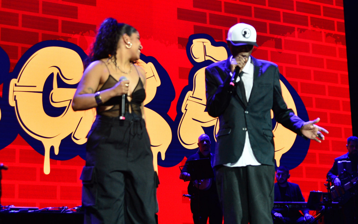 Drik Barbosa e Rappin\'Hood cantam no Troféu Raça Negra