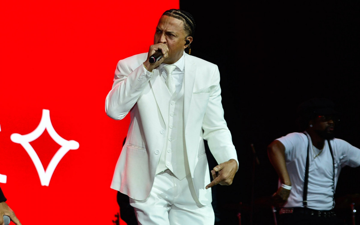 Mano Brown faz homenagem à Leci Brandão nos 25 anos do Troféu Raça Negra