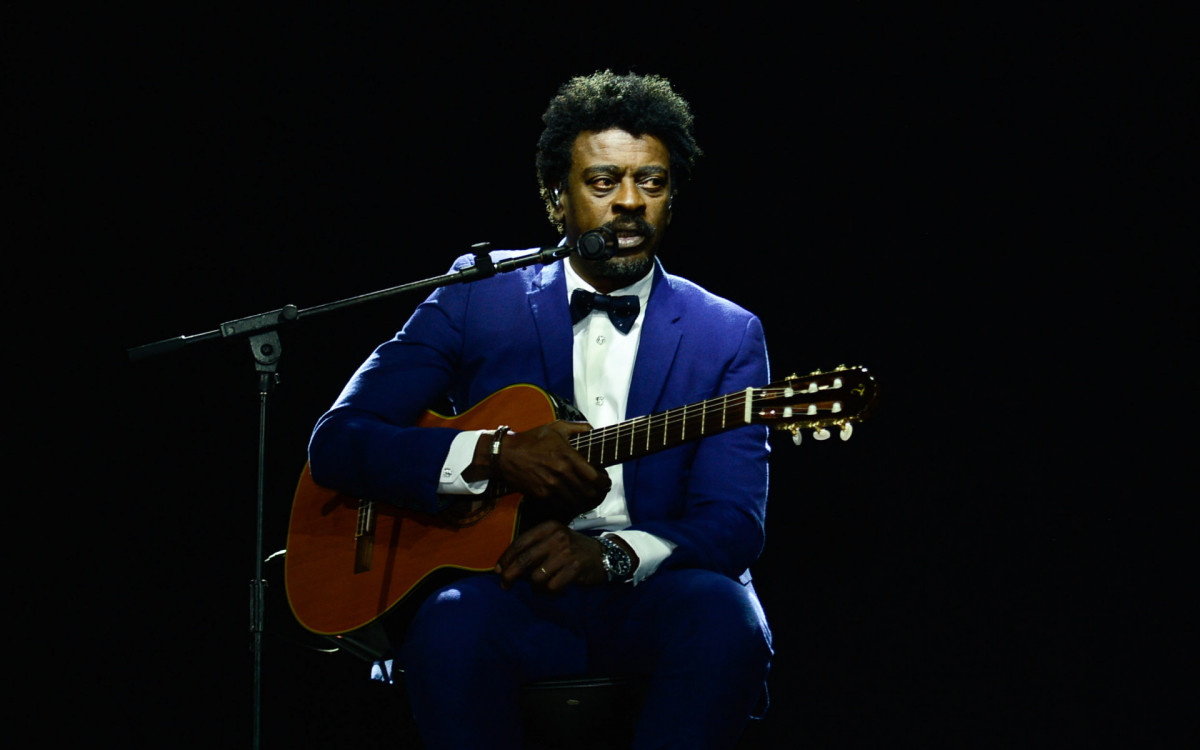 Seu Jorge se apresenta no Troféu Raça Negra, em São Paulo