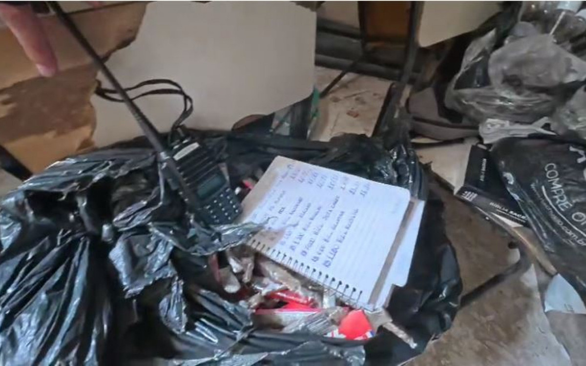 Drogas foram encontradas embaladas e separadas em sacolas