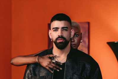 Dilsinho dá detalhes de novo trabalho e fala sobre vida pessoal