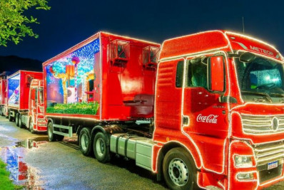 Caravana de Natal da Coca-Cola colore Rio das Ostras e transforma o Bairro Harmonia em vitrine iluminada