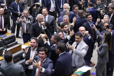 Oposição comemora aprovação do PL Antifacção na Câmara