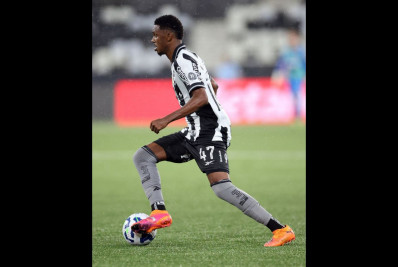 Jeffinho pede desculpas por atuação pelo Botafogo: 'Não foi um dos meus melhores dias'