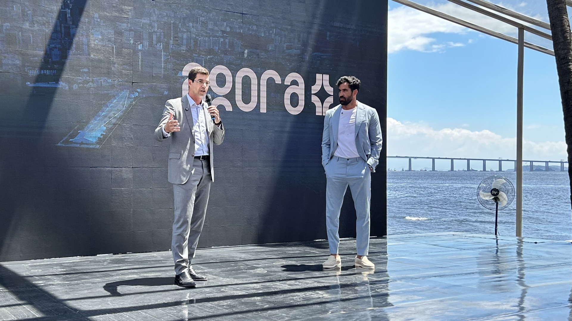 Osmar Lima, secret&aacute;rio municipal de Desenvolvimento Econ&ocirc;mico, e Guilherme Moror&oacute;, diretor do Grupo CTV em evento na Ilha Fiscal - Divulga&ccedil;&atilde;o