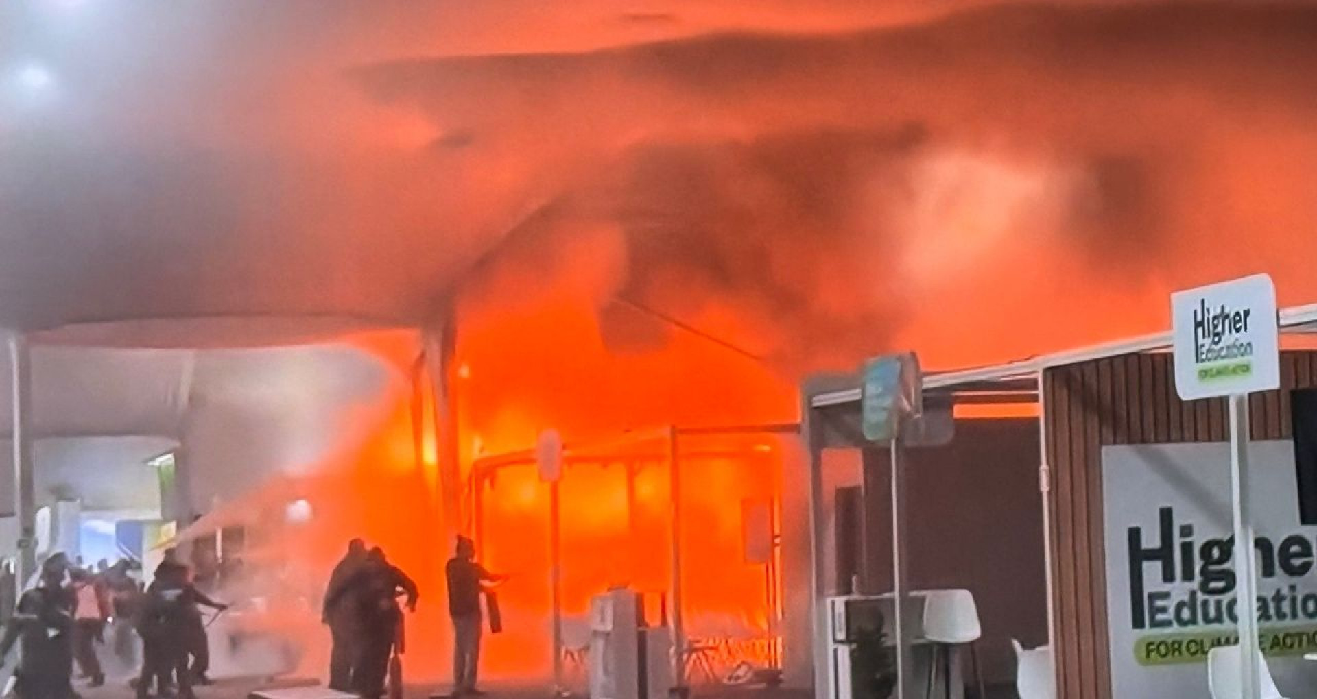 Primeira COP que acaba literalmente em chamas