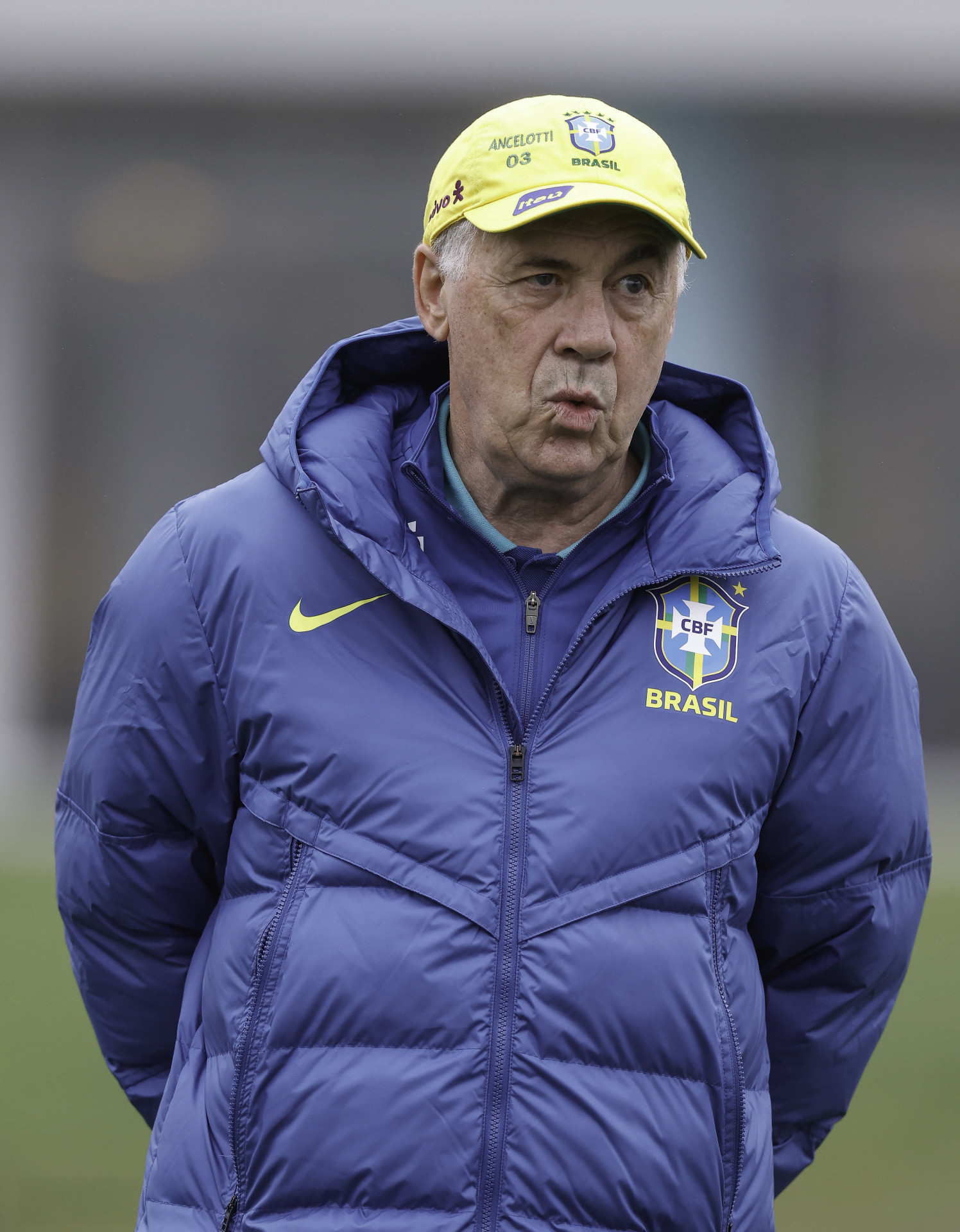 Carlo Ancelotti em treino da Sele&ccedil;&atilde;o