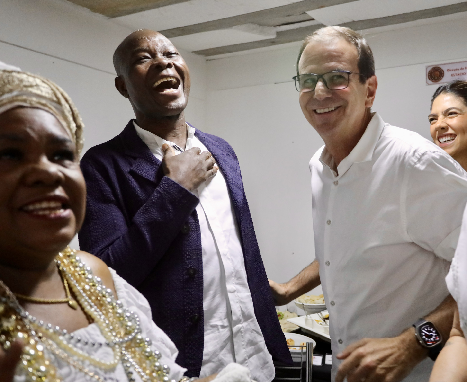 Prefeito Eduardo Paes esteve na cerimônia, na quadra da Estácio de Sá - Divulgação / Prefeitura do Rio