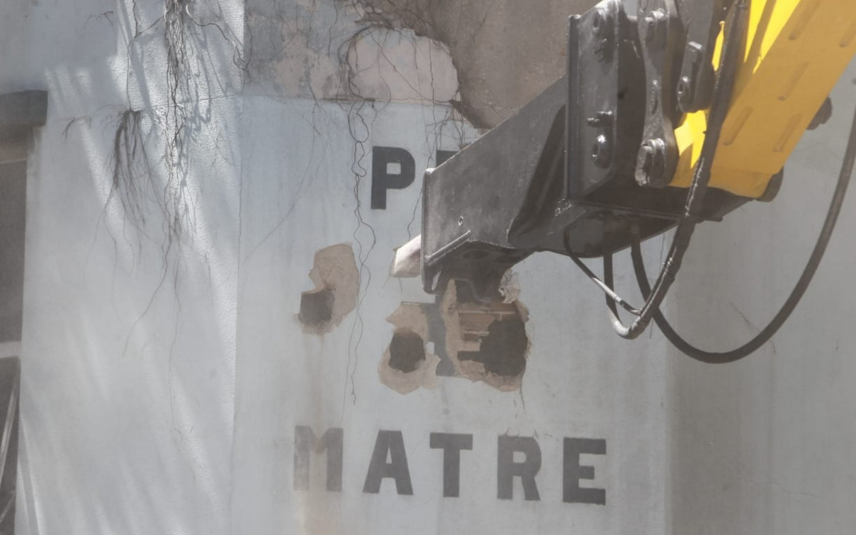 Prefeitura inicia demolição da Pró-Matre para construção do Rio-África - Reginaldo Pimenta/Agência O DIA