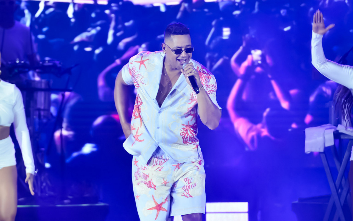 Xanddy Harmonia faz participação no \'Navio Sorriso Maroto\'