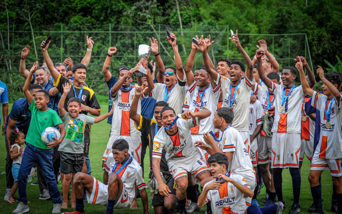 Time comemora a vitória 