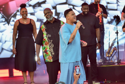 Péricles e Xanddy Harmonia se apresentam no primeiro dia do 'Navio Sorriso Maroto'