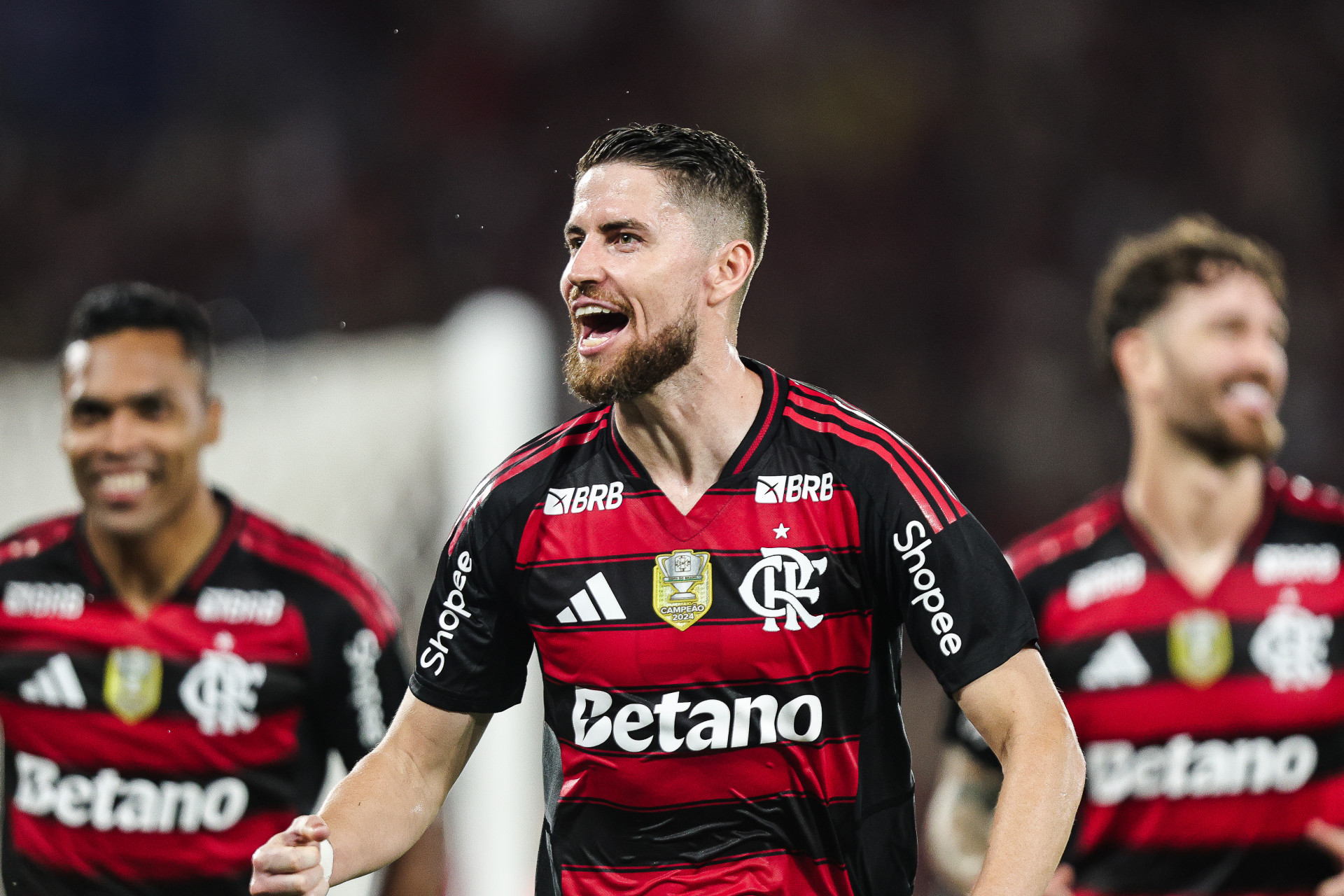 Jorginho celebra gol marcado pelo Flamengo sobre o Bragantino, no Maracanã - Gilvan de Souza / Flamengo