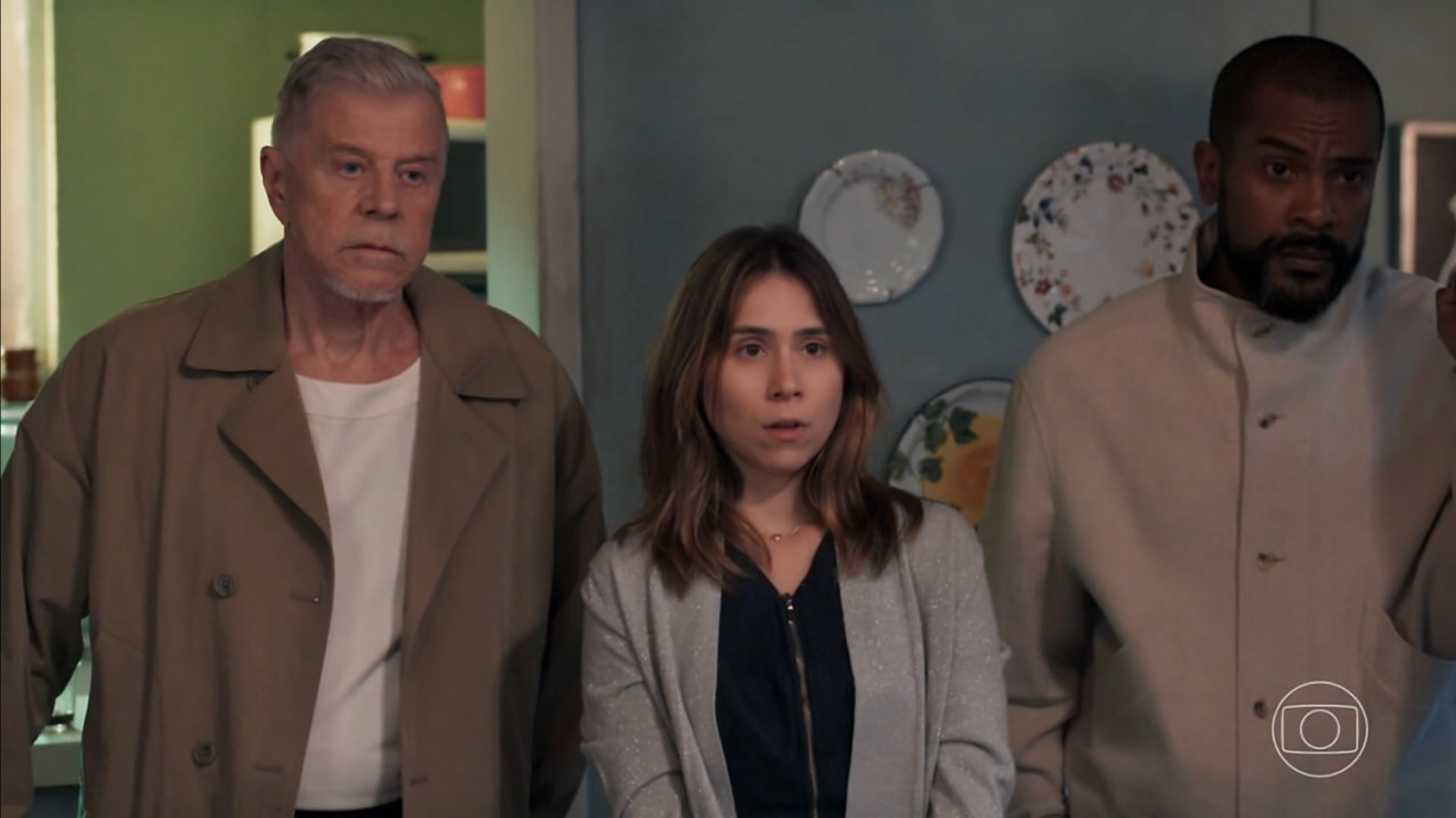 'Três Graças': Lucélia incrimina Júnior e internautas reagem: 'Que ódio' - Reprodução / X