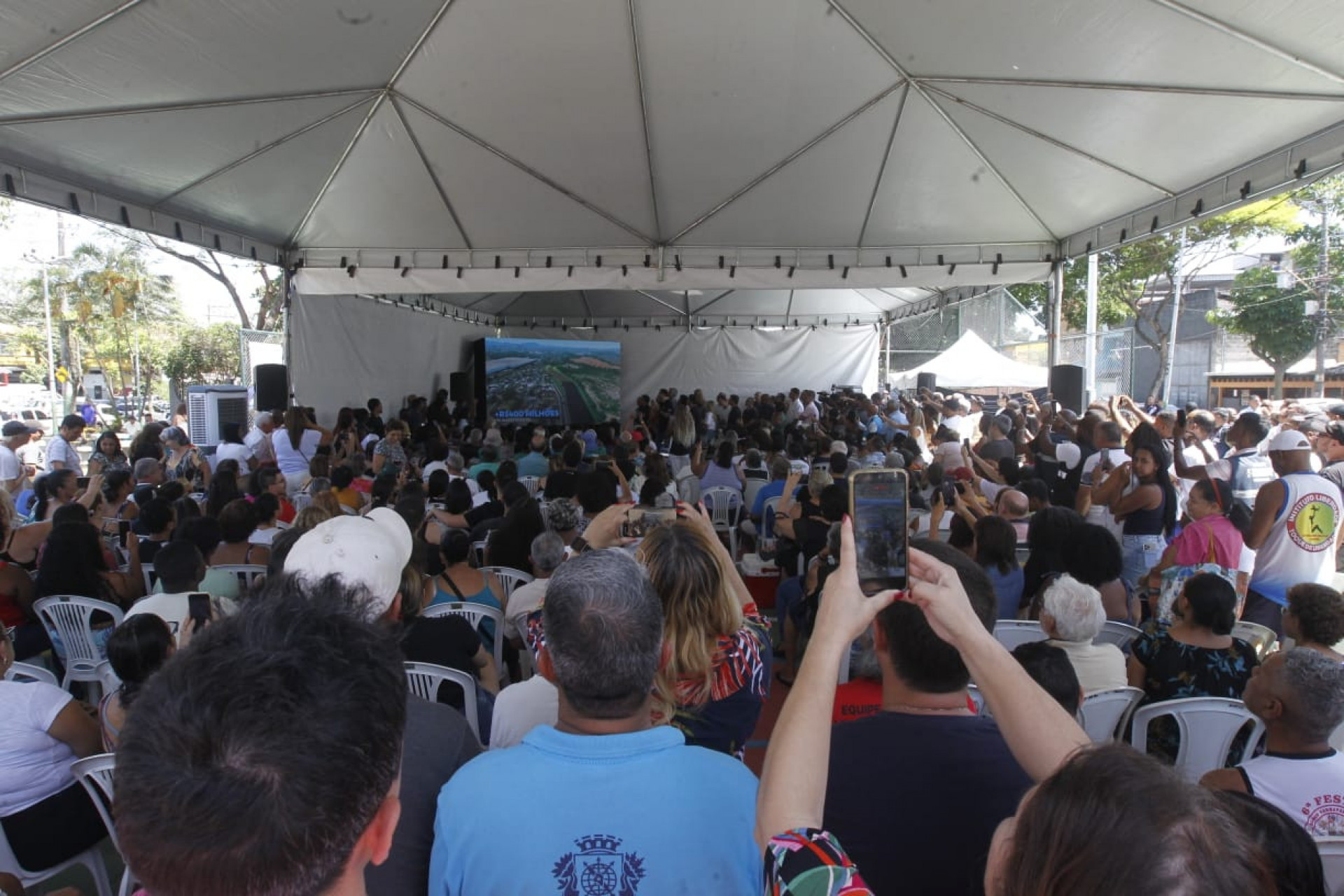 O projeto foi apresentado à população pelo vice-prefeito Eduardo Cavaliere e o secretário municipal de Infraestrutura, Wanderson Santos - Reginaldo Pimenta/Agência O DIA