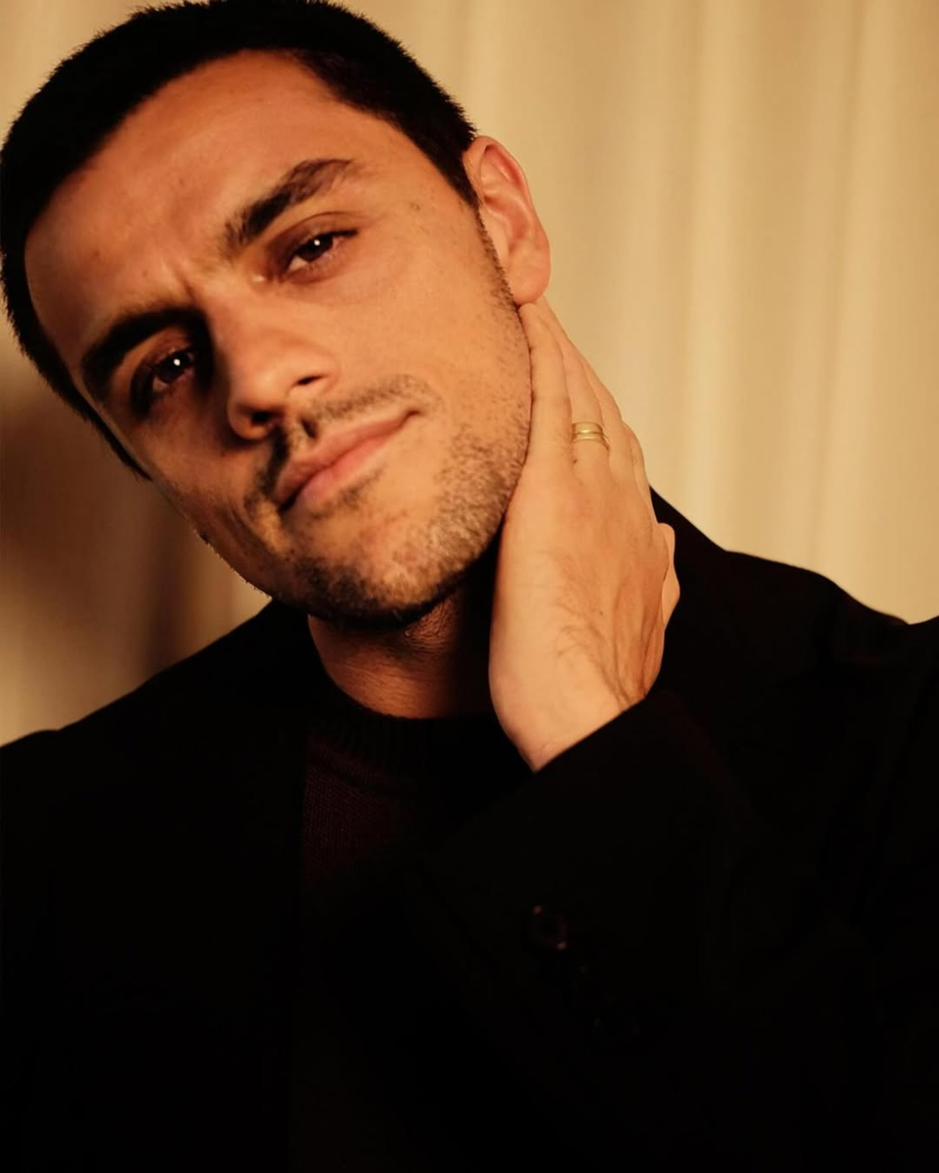 Felipe Simas está no elenco de 'Dona de Mim' e 'Tremembé' - Divulgação/João Kopv