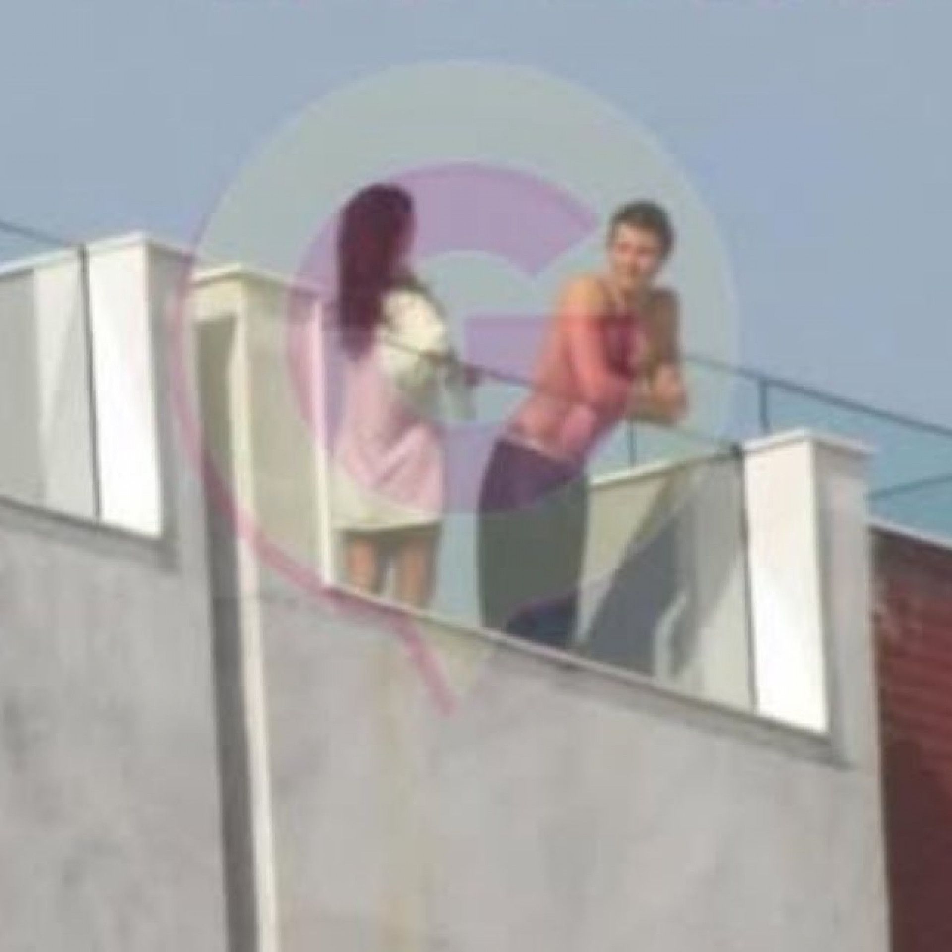 Shawn Mendes surge ao lado de morena em cobertura no Rio - Reprodução/Instagram