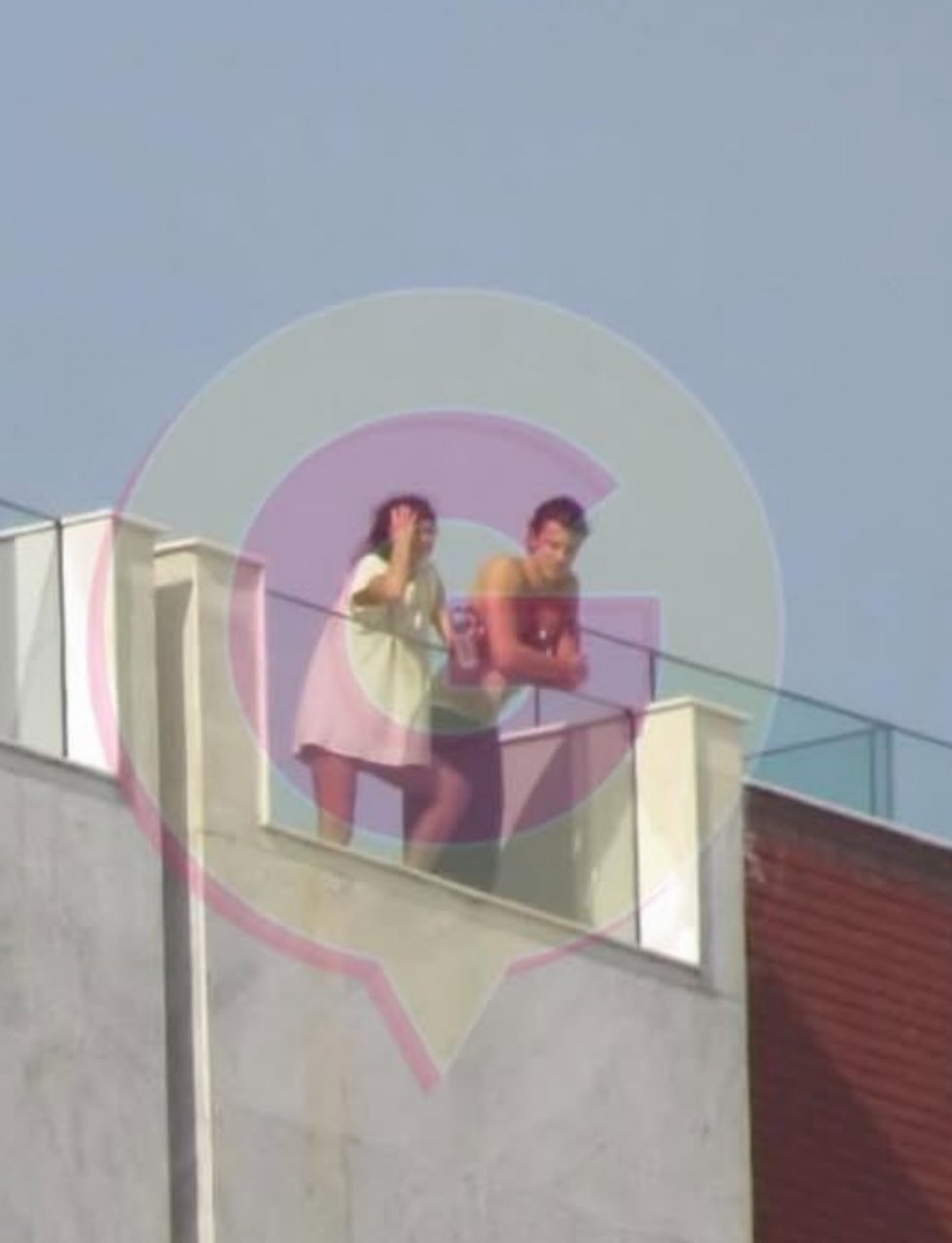 Shawn Mendes surge ao lado de morena em cobertura no Rio - Reprodução/Instagram