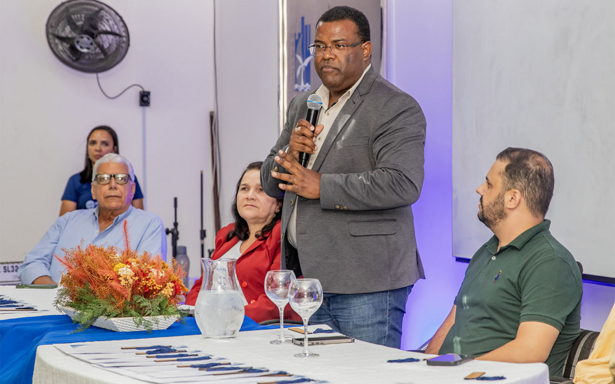 Comunidade acadêmica lota auditório em celebração que revive a história e o legado de uma instituição construída por muitas mãos