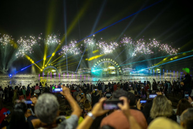 Maricá abre Natal Brasilidade 2025 com show de cores, luzes e águas