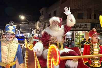 Iluminação de Natal é atração inédita em São Francisco, com Caravana da Alegria