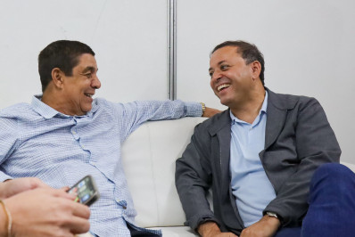 Zeca Pagodinho embala Niterói no aniversário de 452 anos da cidade