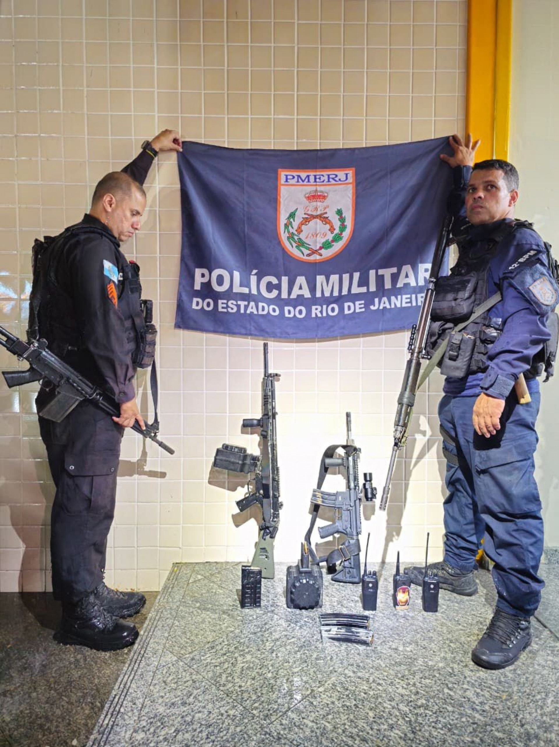 Material apreendido pelas equipes do 12º BPM