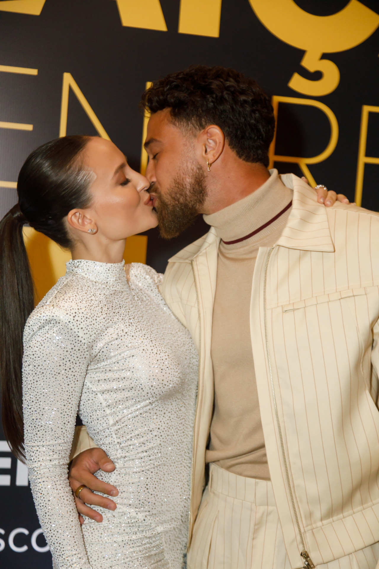 Larissa Manoela e André Luiz Frambach se beijaram em lançamento de filme - Patrícia Devoraes/Brazil News