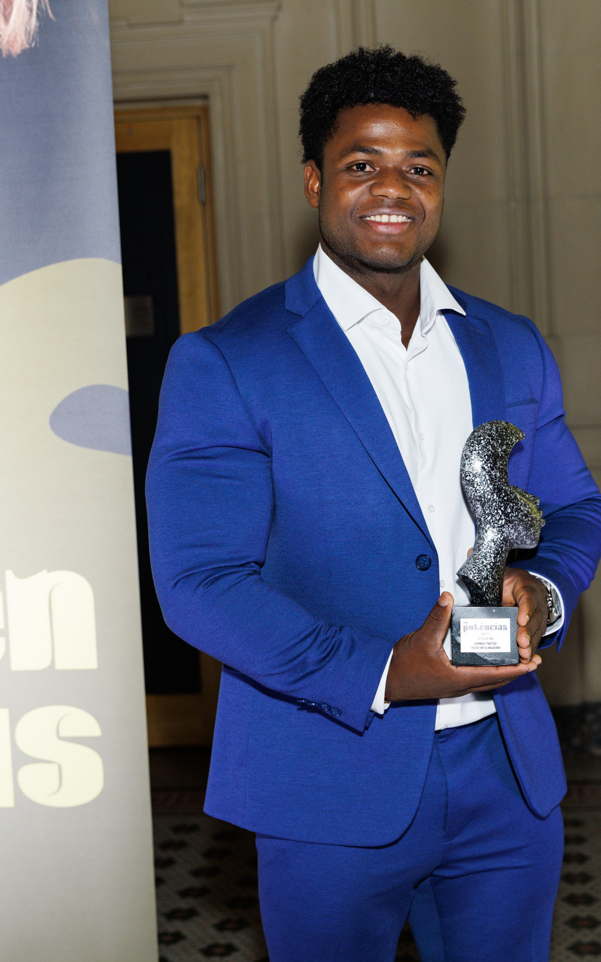 Rodrigo Pantera vence categoria Atleta do Ano no Prêmio Potências
