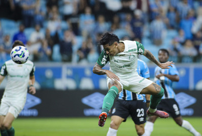 Verdão faz a 'quina' e se complica