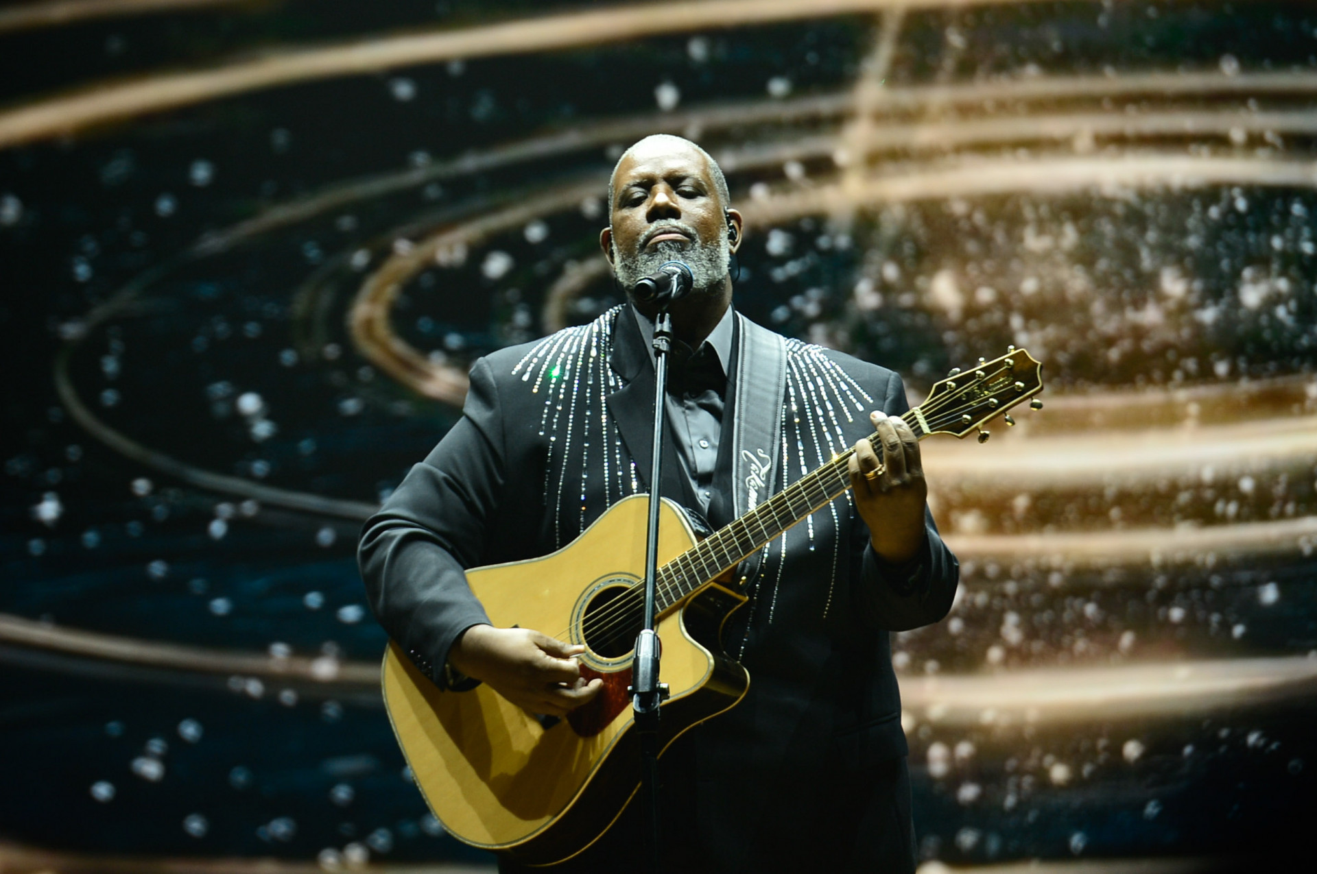 Péricles se apresenta em Bangu - Eduardo Martins / Brazil News