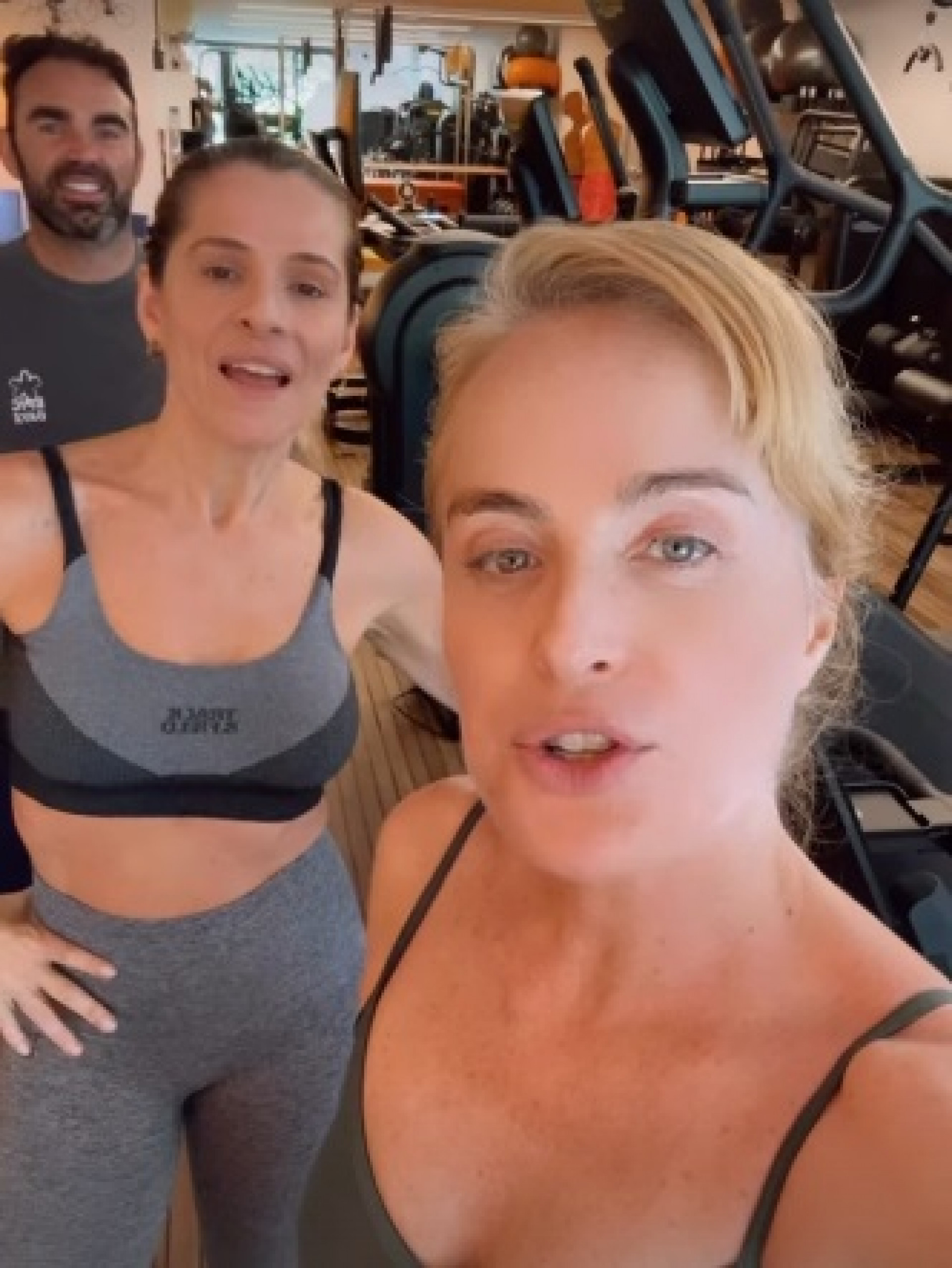 Angélica praticou exercícios em academia junto de Ingrid Guimarães - Reprodução/Instagram 