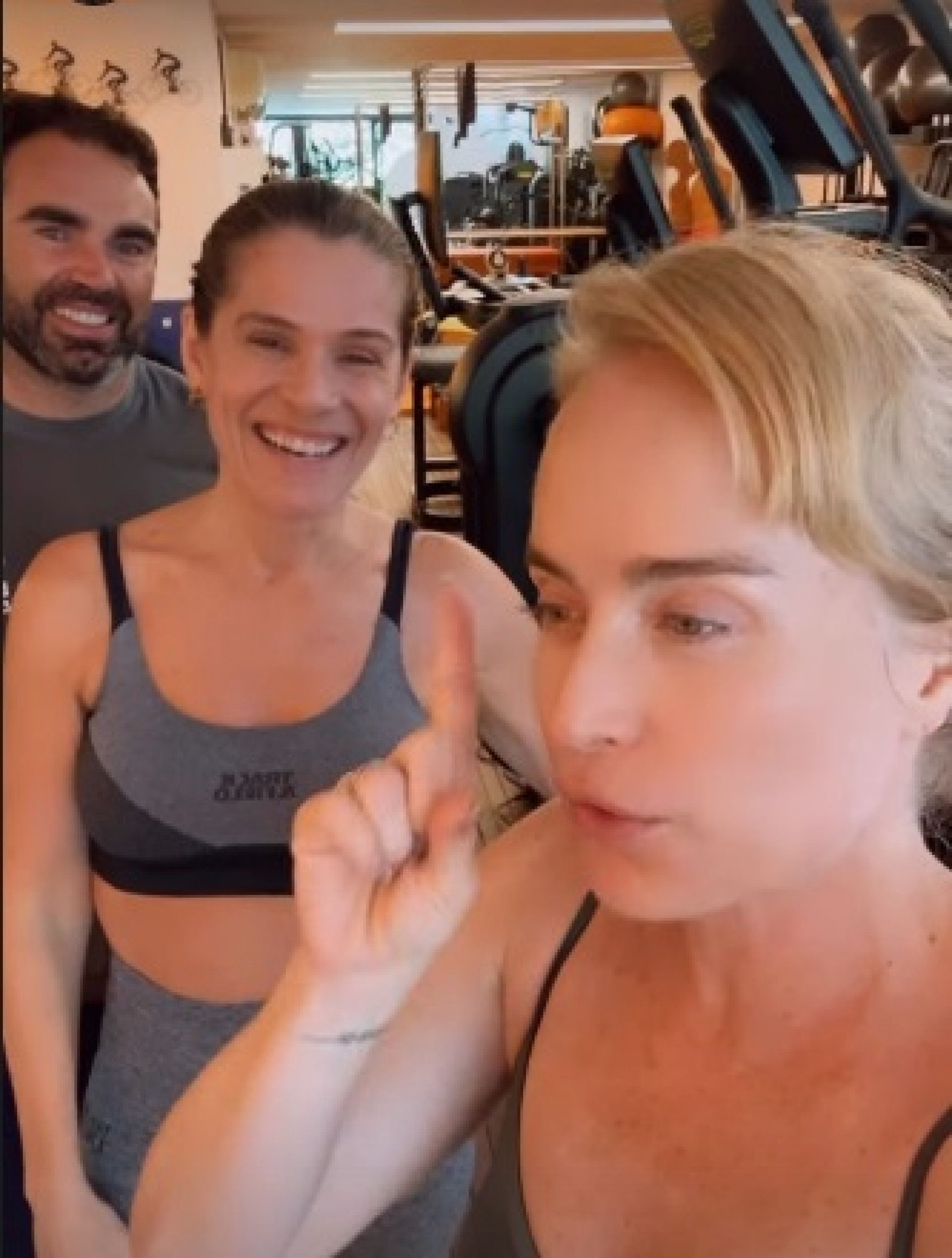 Ingrid Guimarães e Angélica treinaram com apoio do personal Chico Salgado  - Reprodução/Instagram 