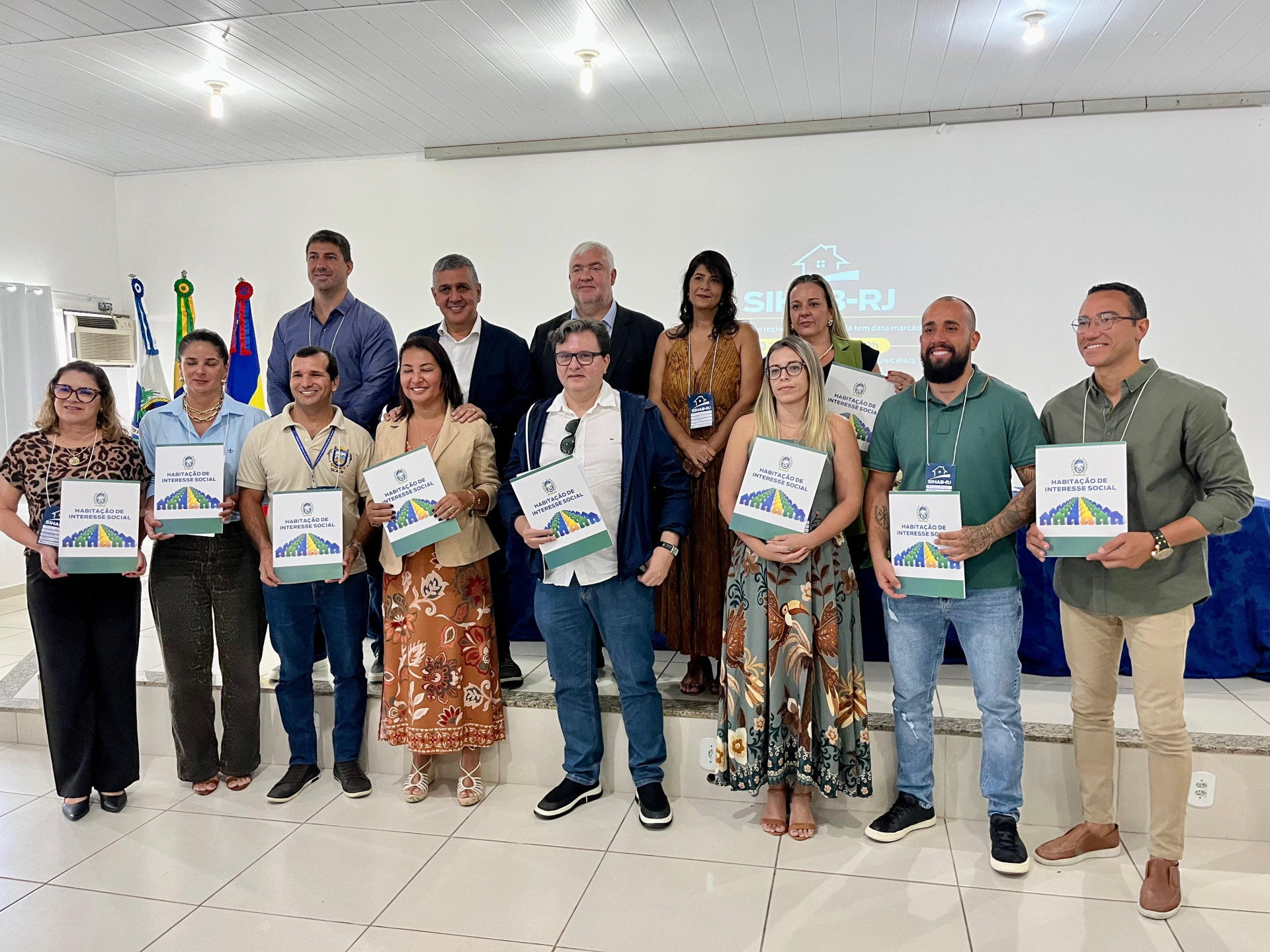 Representantes da Regi&atilde;o dos Lagos se re&uacute;nem em Casimiro de Abreu para fortalecer a pol&iacute;tica habitacional fluminense - Foto: Divulga&ccedil;&atilde;o