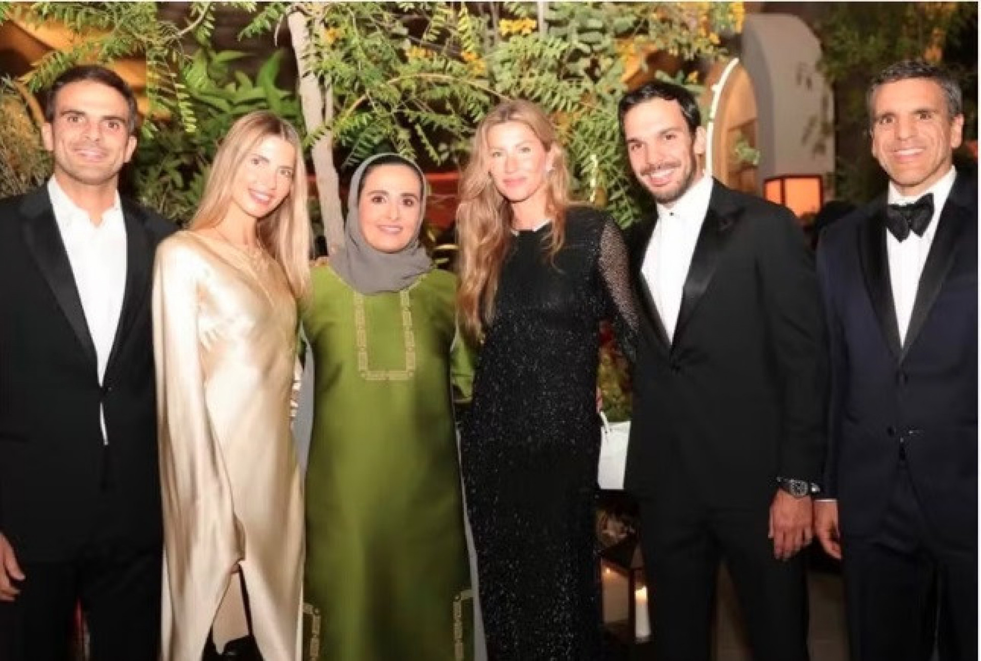 Gui Valente, Laura Valente, Al Mayassa, Gisele Bündchen, Joaquim Valente e Pedro Valente - Reprodução do Instagram