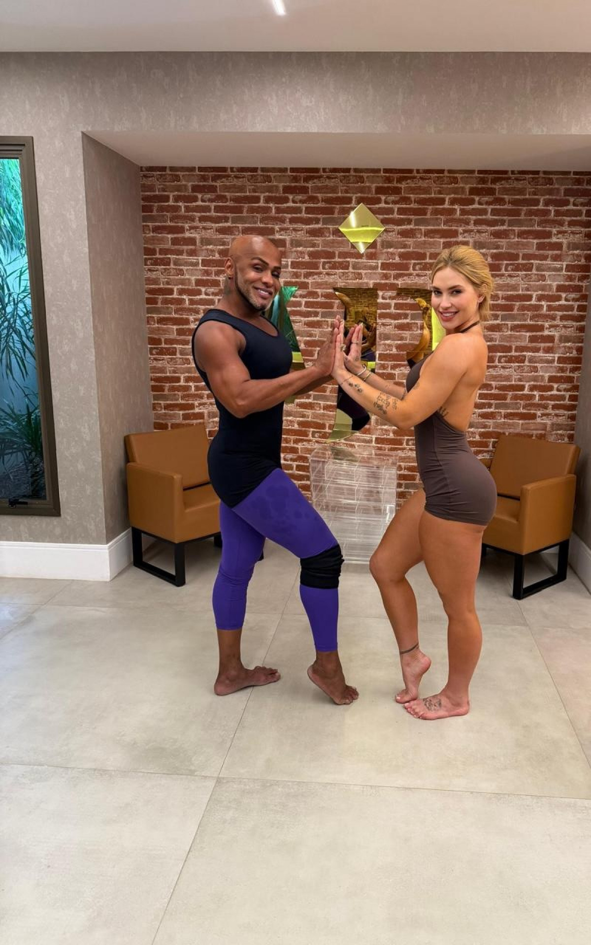 Carlinhos Salgueiro dá aulas de samba para Virginia Fonseca - Reprodução/Instagram