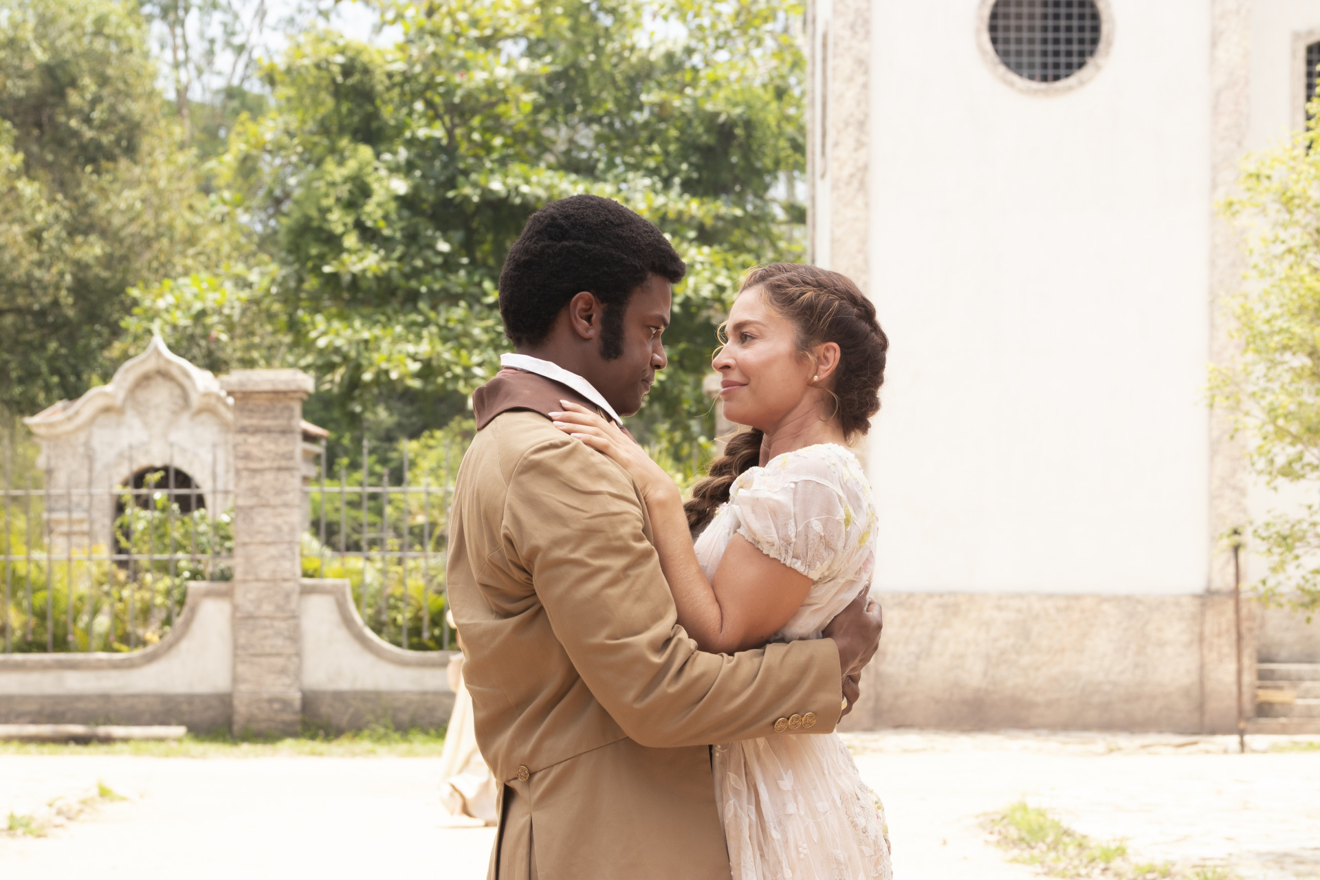 David Junior e Grazi Massafera estão no elenco de 'Dona Beja' - Divulgação / HBO Max