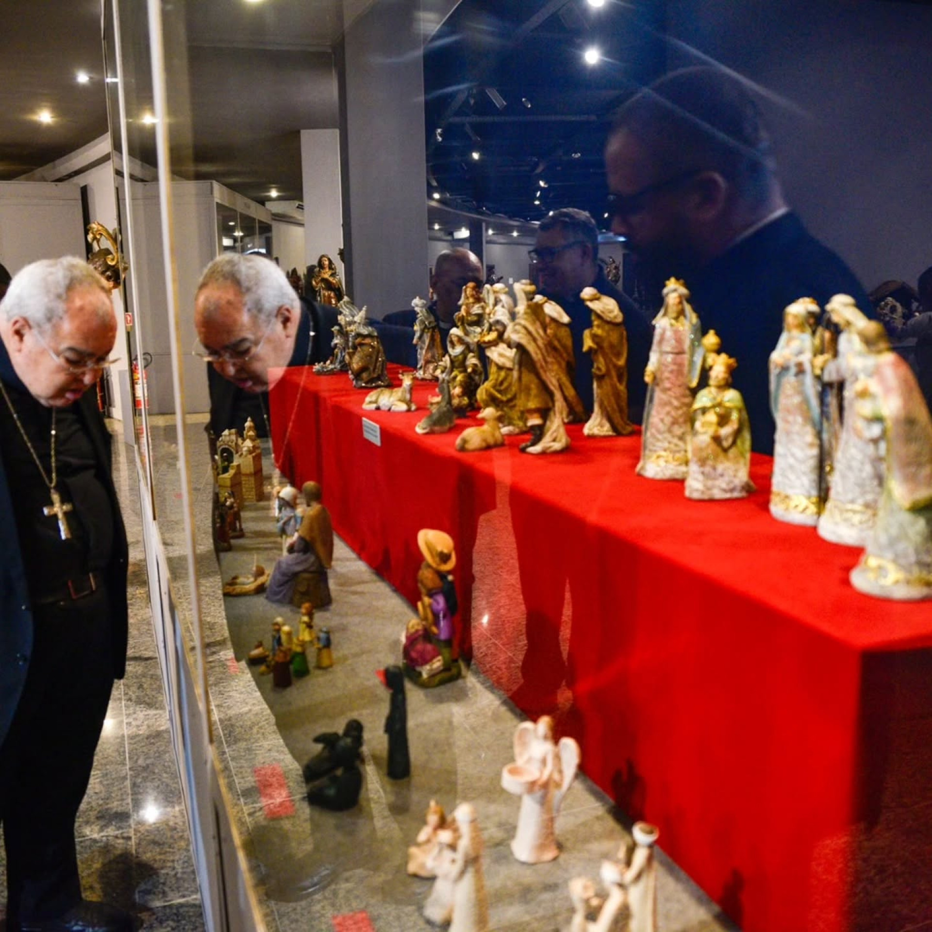 Exposi&ccedil;&atilde;o re&uacute;ne 42 pe&ccedil;as do Brasil e de outros pa&iacute;ses - Divulga&ccedil;&atilde;o / Museu Arquidiocesano de Arte Sacra