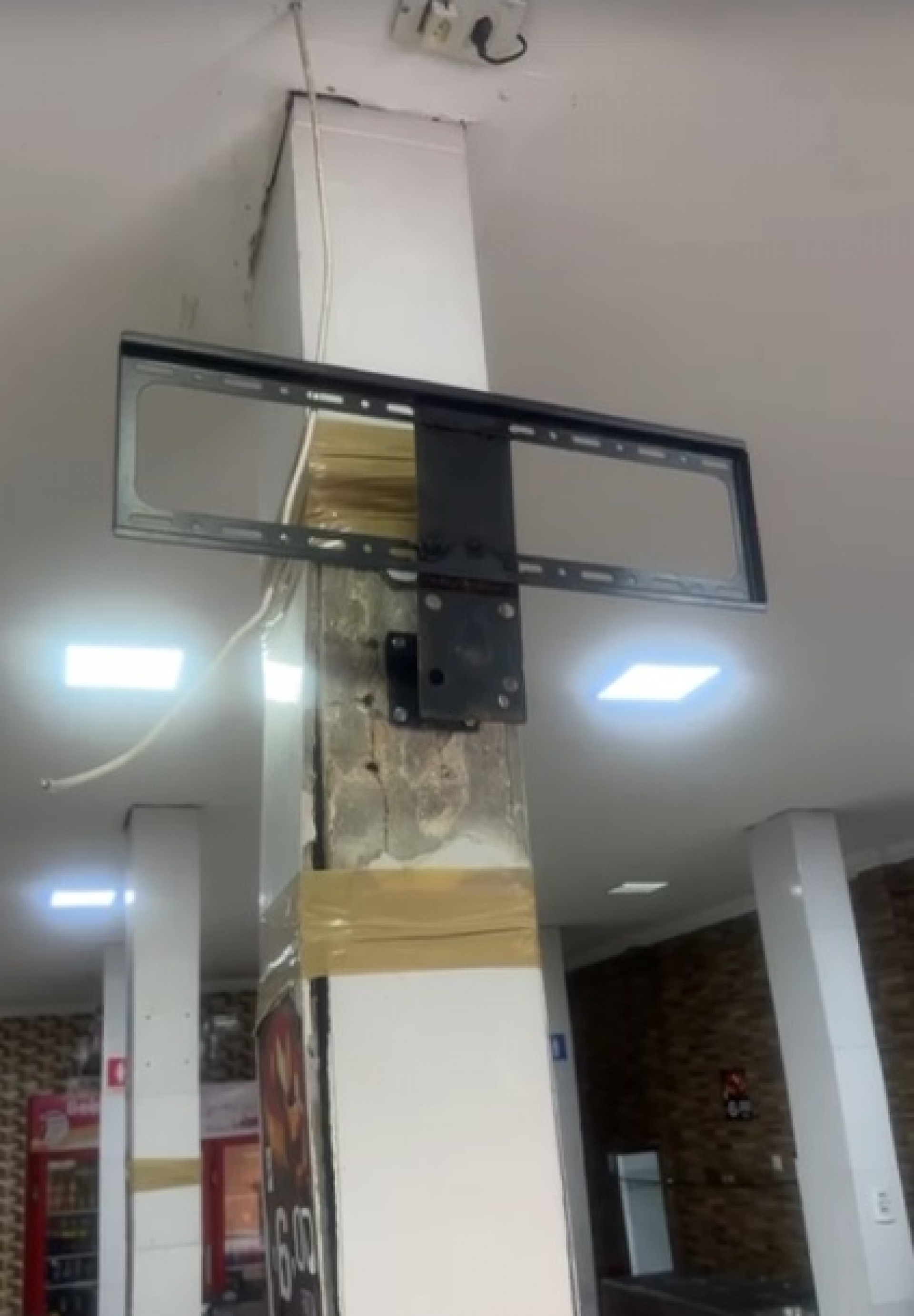 Criminoso invadiram e roubaram o Restaurante Nossa Senhora da Penha durante a madrugada de quarta-feira (26) - Arquivo pessoal