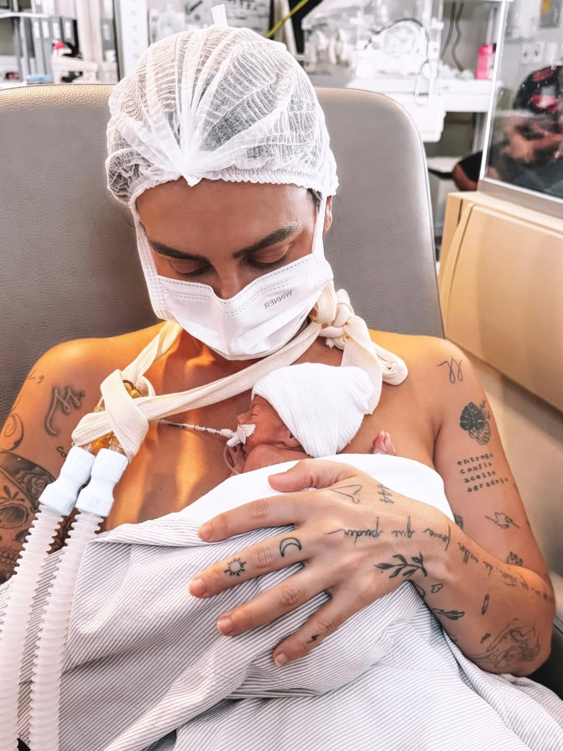 Théo nasceu de forma prematura em setembro - Reprodução/Instagram