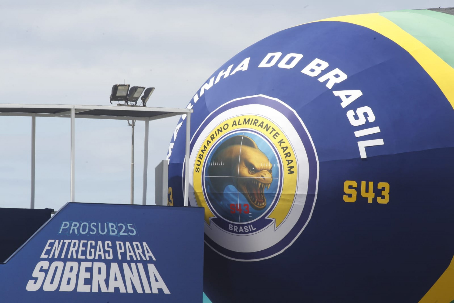 Cerimônia marca o lançamento ao mar do submarino 'Almirante Karam' e mostra de armamento do 'Toneleiro' - Reginaldo Pimenta / Agência O Dia