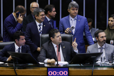 Congresso aprova crédito de R$ 42 bilhões para Previdência e Bolsa Família