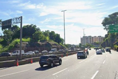 Acidente entre caminhão e moto deixa um morto na Linha Amarela