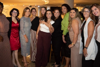 Clube Só Para Elas faz homenagens em Niterói