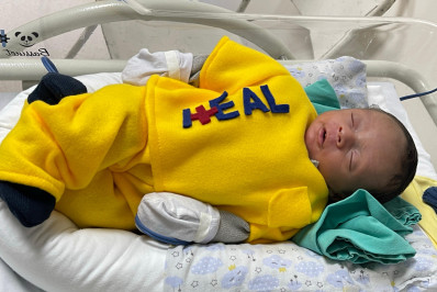Recém-nascidos da UTI Neonatal do Heal participam de ensaio fotográfico especial sobre profissões