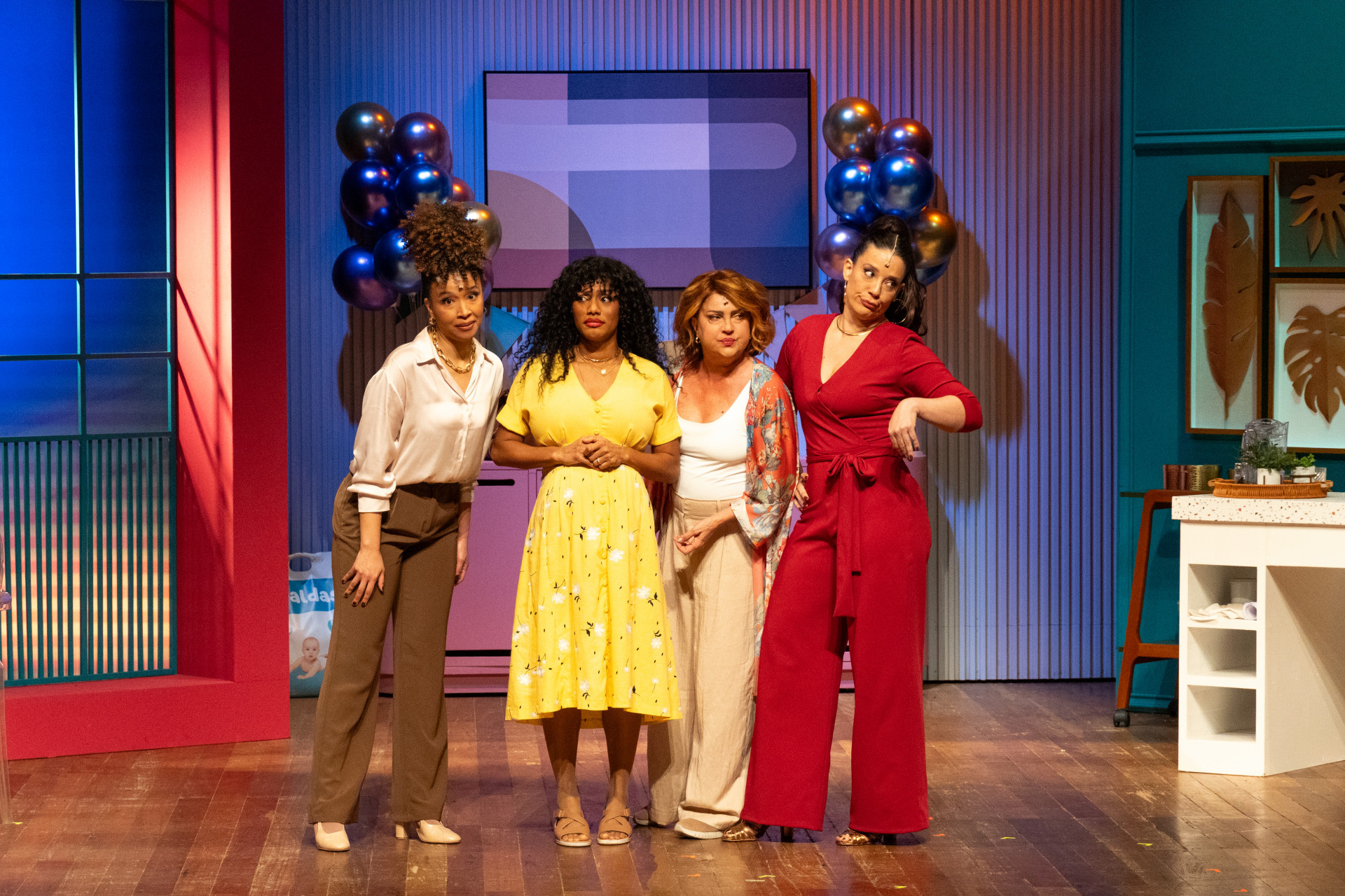 Maria Bia, Jéssica Ellen, Giovana Zotti e Helga Nemetik estrelam o espetáculo  - Divulgação/Arthur Guterres