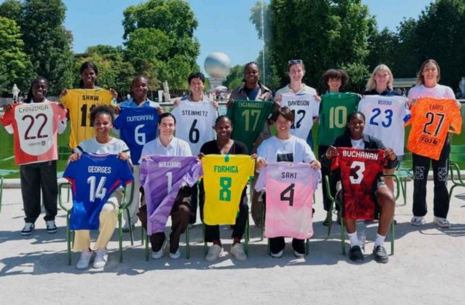 Papel de jogadoras se consolida com programa de a&ccedil;&otilde;es social&nbsp;da&nbsp;Fifa