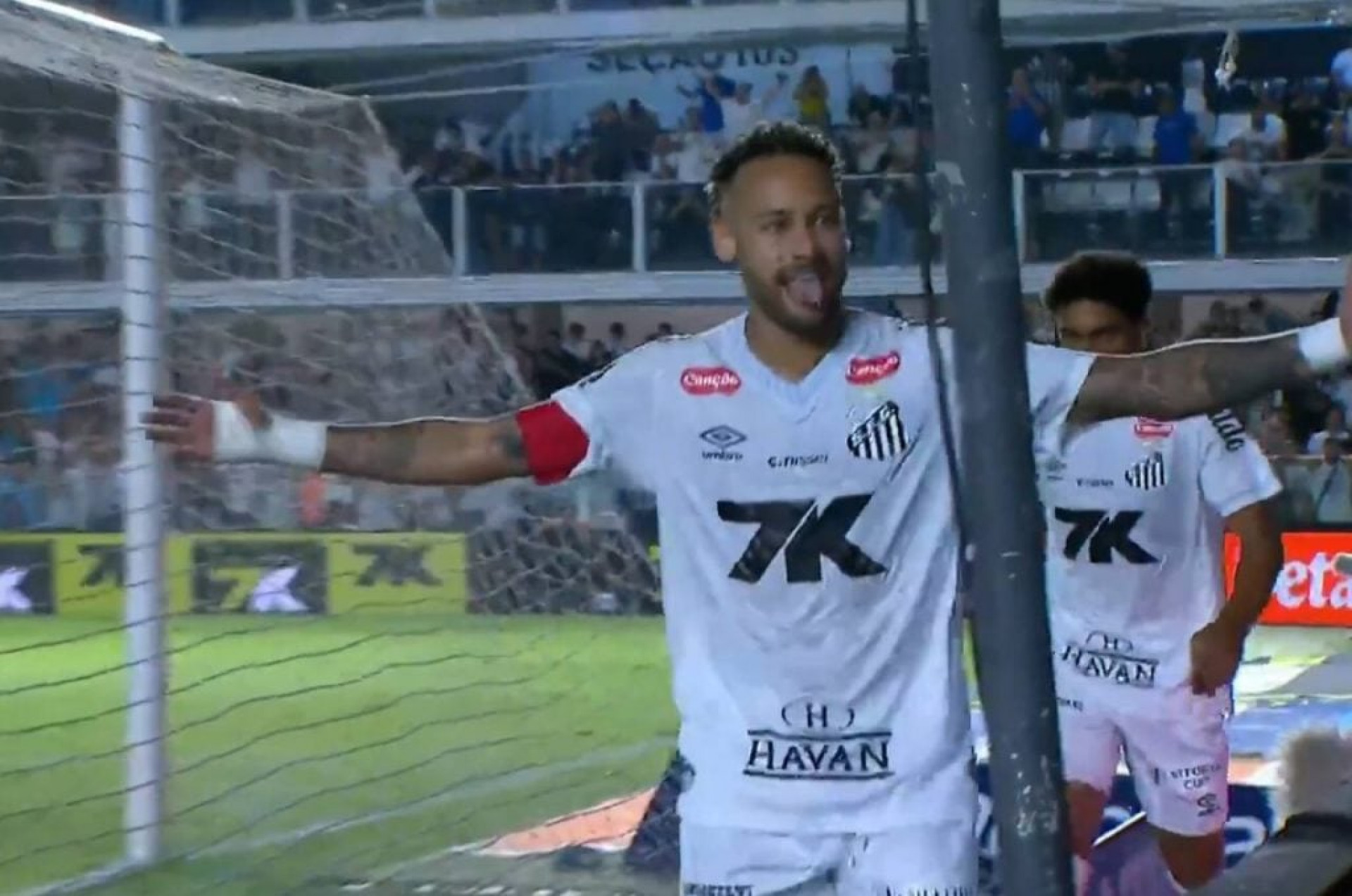 Neymar admite situa&ccedil;&atilde;o delicada, mas respalda decis&atilde;o em conjunto para jogar